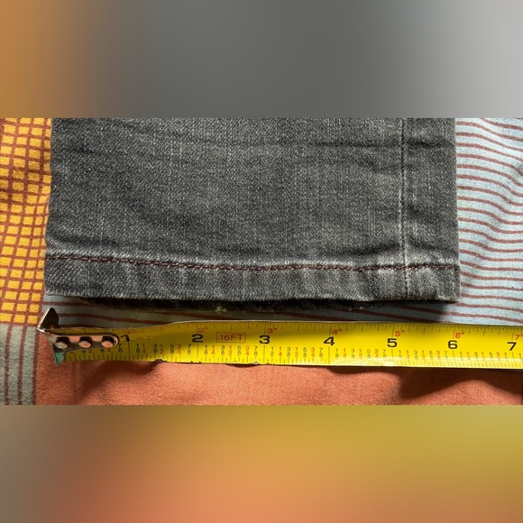 Dolce & Gabbana Gray Denim Jeans with Contrast Stitching - Picture 11 of 11